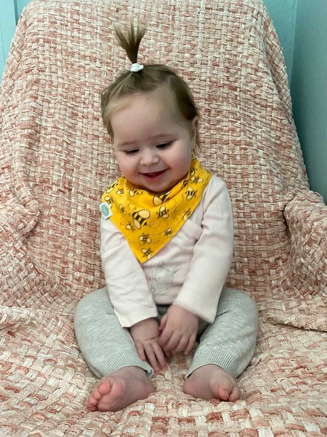 Colour Burst bib set - Image 10