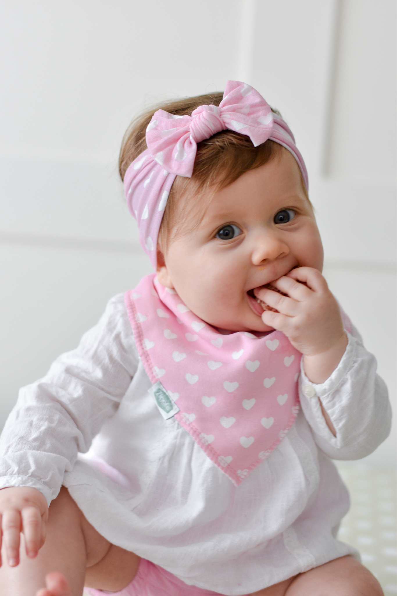 Pink and White Hearts Print Bow Turban Headband - Image 2