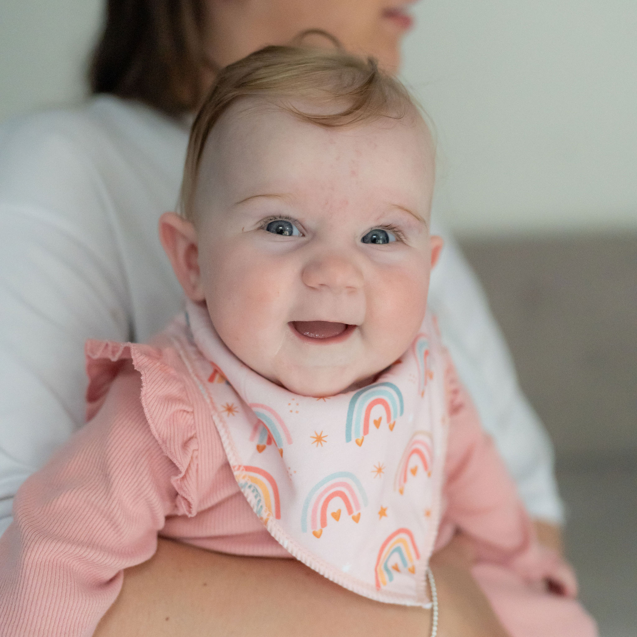 Dream rainbows dribble bib - Image 5