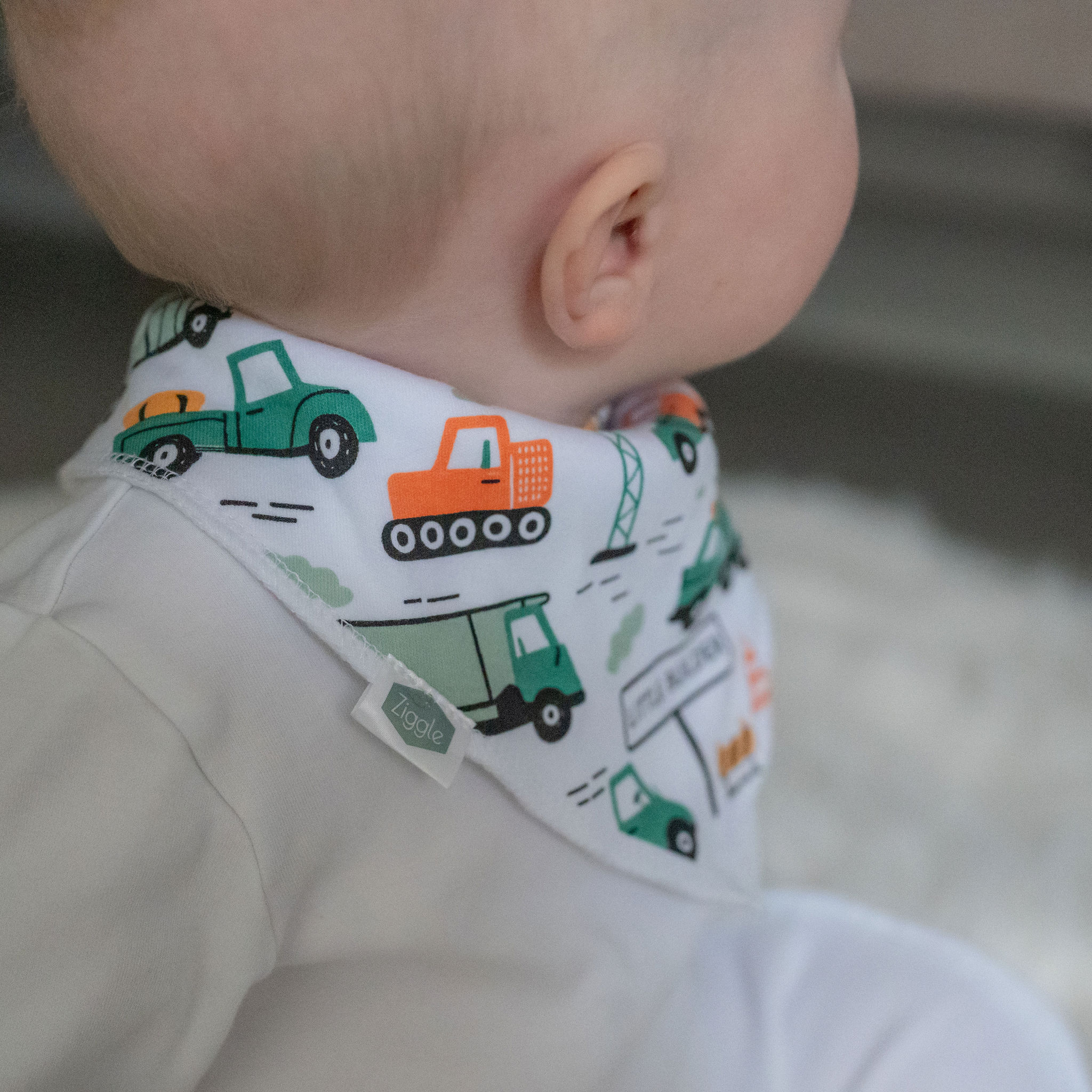 Vroom Bib Set - Image 9
