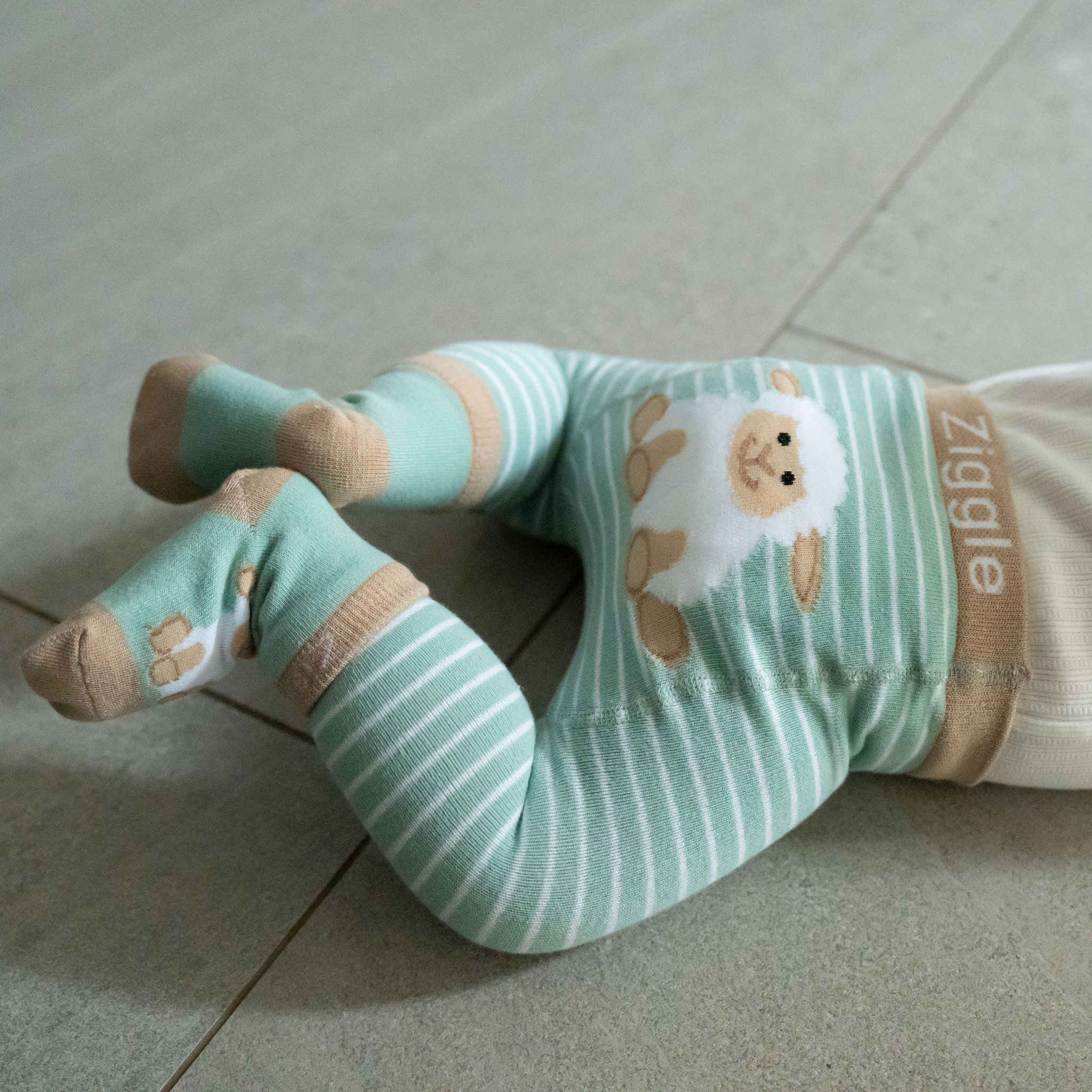 Sheep Leggings and Socks Set - Image 4
